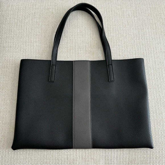 NWOT Vince Camuto Luck Tote - Picture 2 of 6